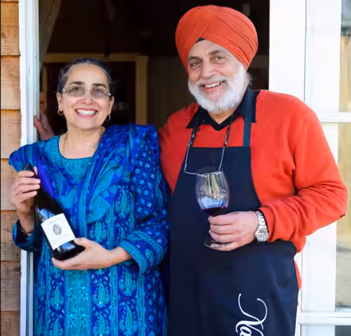 Sikhs in Australia 12 Nirmal and Paramdeep Ghumman of Nazaaray Estate